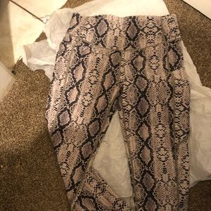 FITTIN TikTok Butt Leggings Tummy Control Workout Yoga Pants for Women